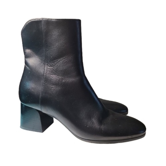 M. Gemi The Corsa Black Leather Ankle Boots Low Block Heel Almond Toe Size 5 - Picture 5 of 12